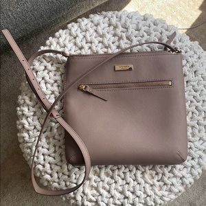 ***Like new*** Kate Spade crossbody purse